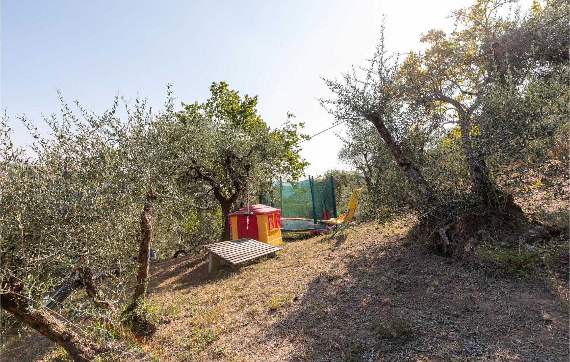 Awesome Home In Marliana With Kitchenette Dış mekan fotoğraf